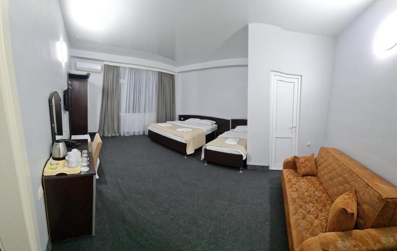 Hotel Genatsvale Батуми Экстерьер фото