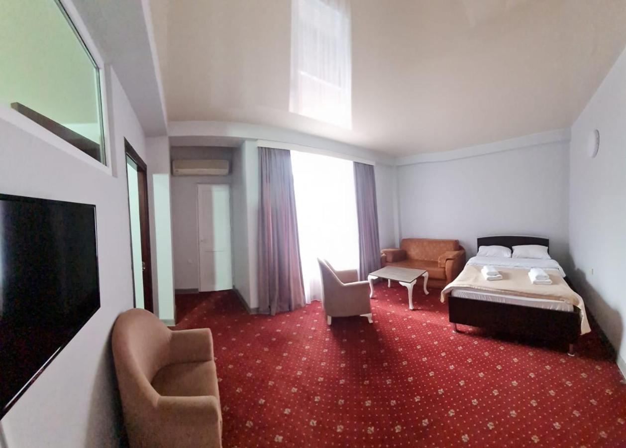 Hotel Genatsvale Батуми Экстерьер фото